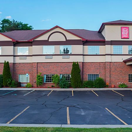 Red Roof Inn & Suites Lake Orion / Auburn Hills Exteriör bild