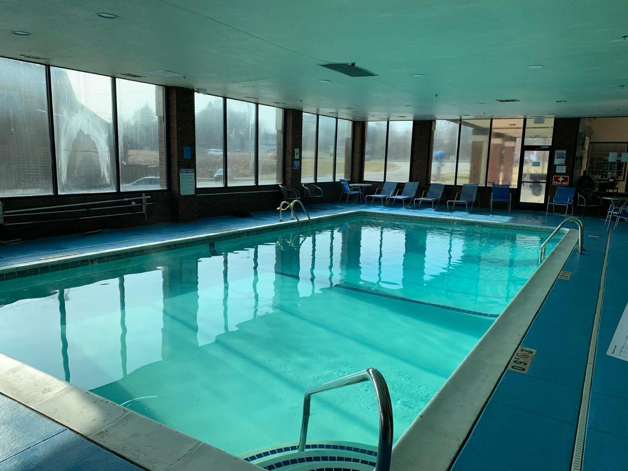 Red Roof Inn & Suites Lake Orion / Auburn Hills Exteriör bild