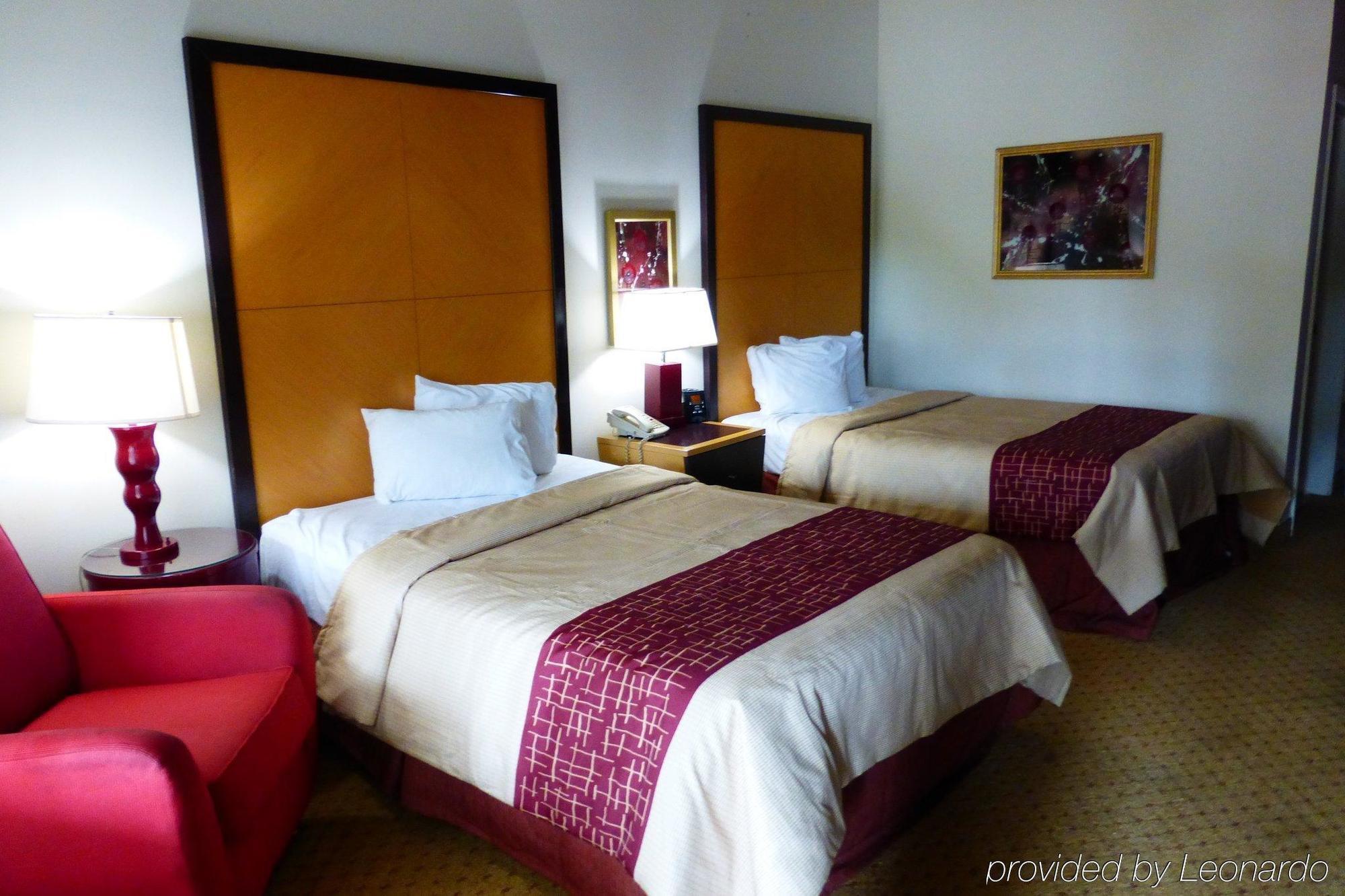 Red Roof Inn & Suites Lake Orion / Auburn Hills Exteriör bild